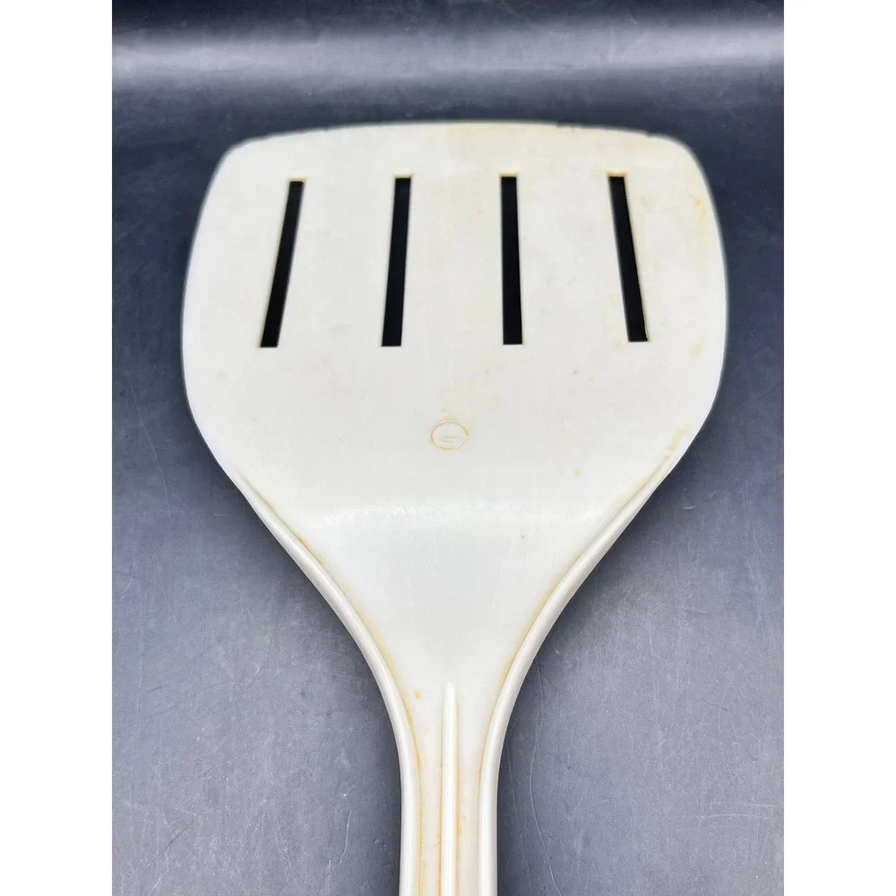 Unbranded vintage plastic
